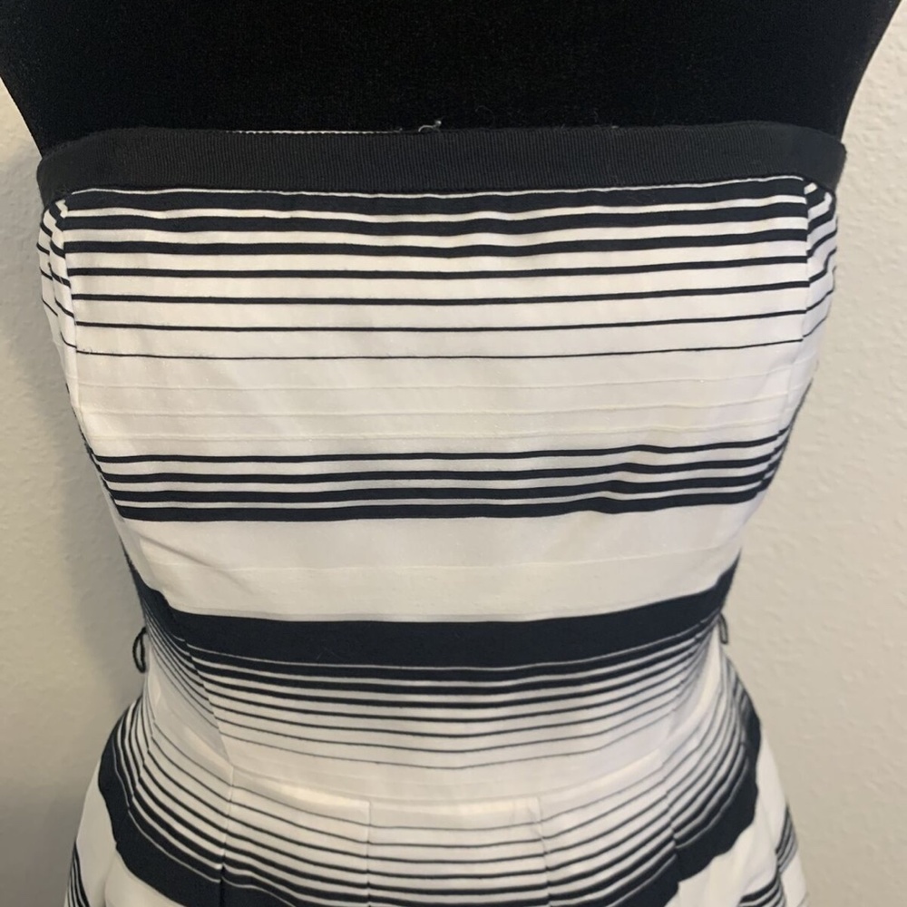 White House Black Market Striped Strapless Party Sun Dress Women's Size 2 - Picture 7 of 14